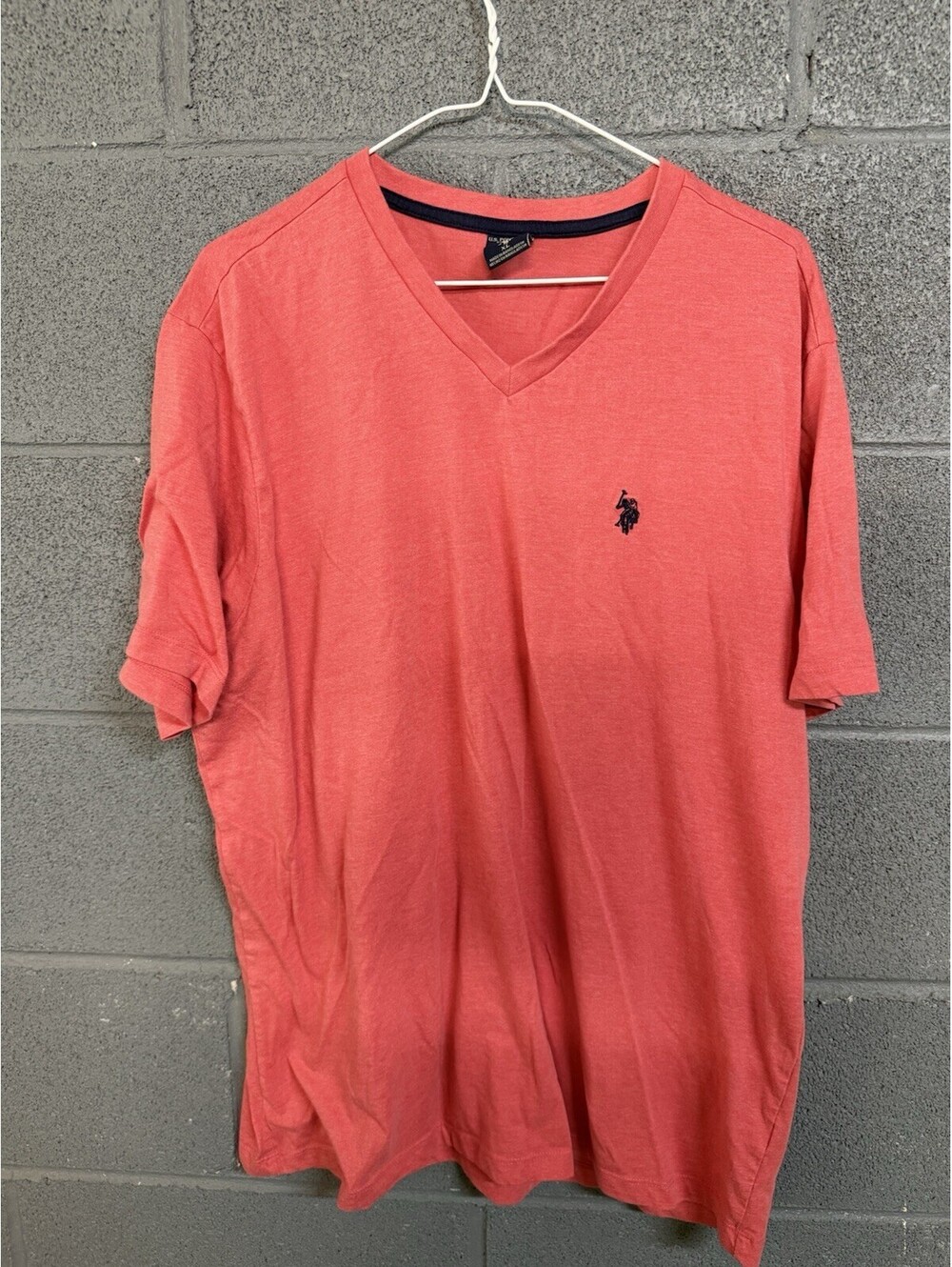 US Polo Assn Tee Shirt Men’s XL-Salmon V Neck Casual Comfort